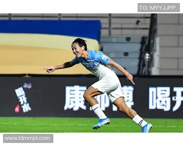 杭州网球队的盯防体系与网球战术的深度解析与应用探讨 杭州网球队的盯防体系与网球战术的深度解析与应用探讨